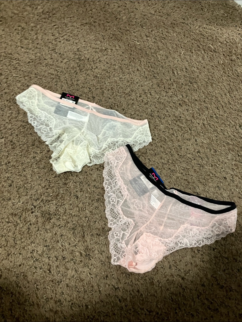 Maidenform Lace Bikini Panties in Light Pink and White (2-Pack) - Picture 4 of 5